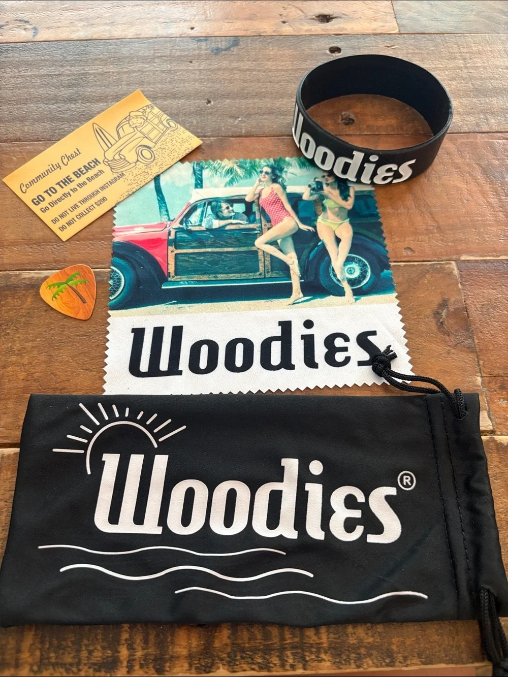 Woodies Tortoiseshell Sunglasses with case, guitar pick& cleaning cloth